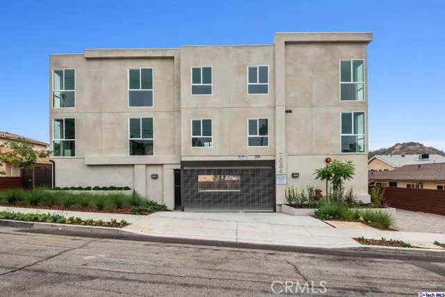 7064 Greeley Street 103, Tujunga, California 91042