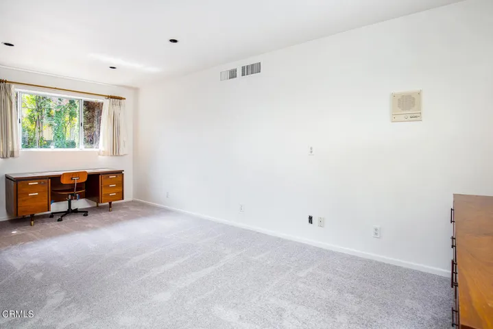 810 Woodward Boulevard