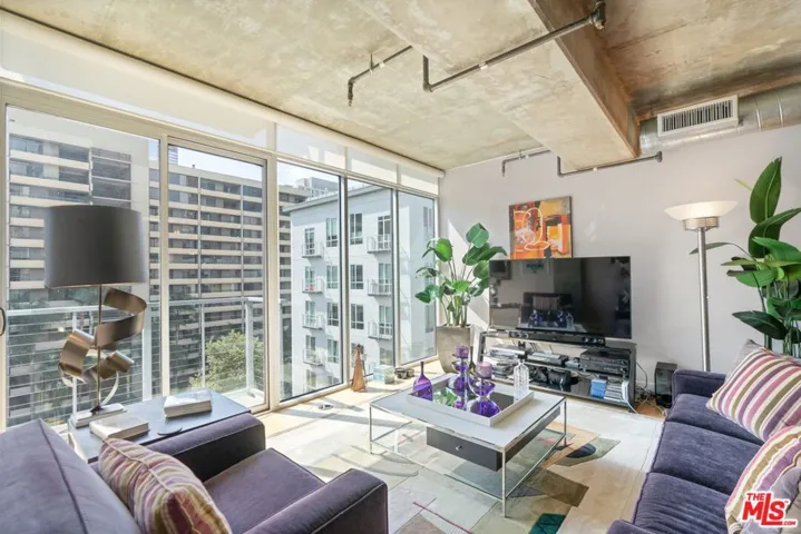 645 W 9th Street 637, Los Angeles, California 90015