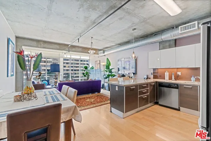 645 W 9th Street 637, Los Angeles, California 90015