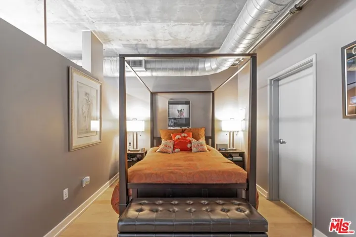 645 W 9th Street 637, Los Angeles, California 90015