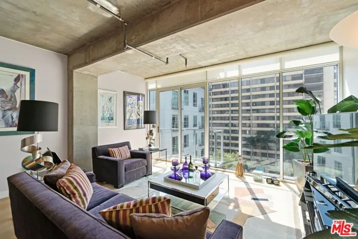 645 W 9th Street 637, Los Angeles, California 90015