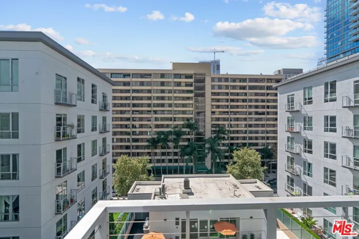 645 W 9th Street 637, Los Angeles, California 90015