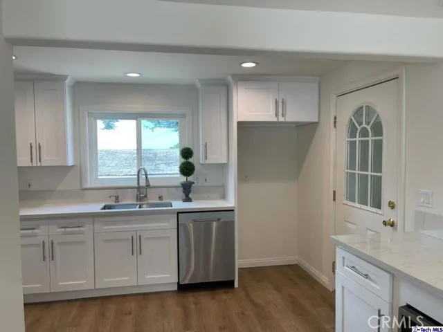 10309 Pinyon Avenue, Tujunga, California 91042