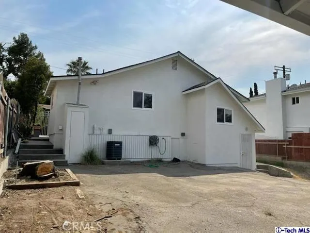 10309 Pinyon Avenue, Tujunga, California 91042
