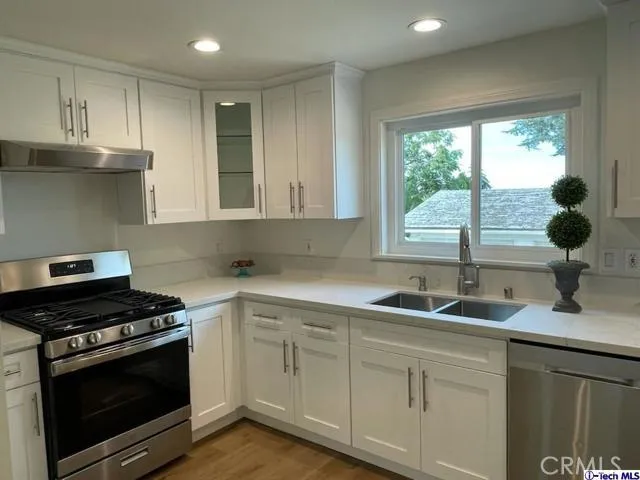 10309 Pinyon Avenue, Tujunga, California 91042