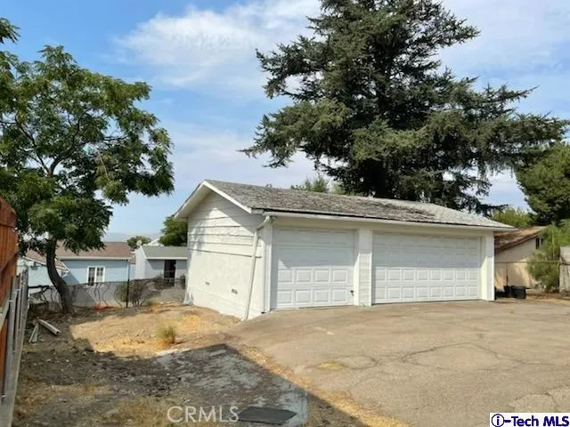 10309 Pinyon Avenue, Tujunga, California 91042