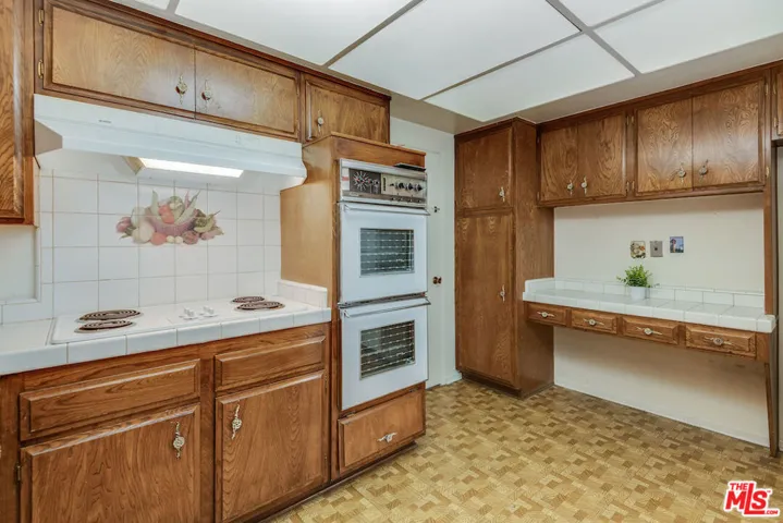3500 W Manchester Boulevard 261, Inglewood, California 90305