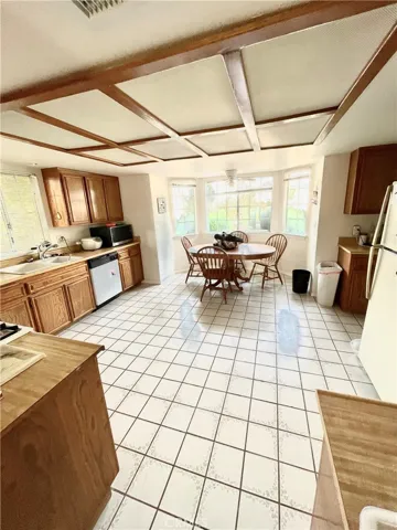 26499 Topsail Lane, Helendale, California 92342