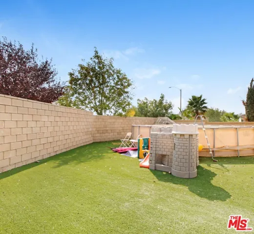 1763 E Ivesbrook Street, Lancaster, California 93535