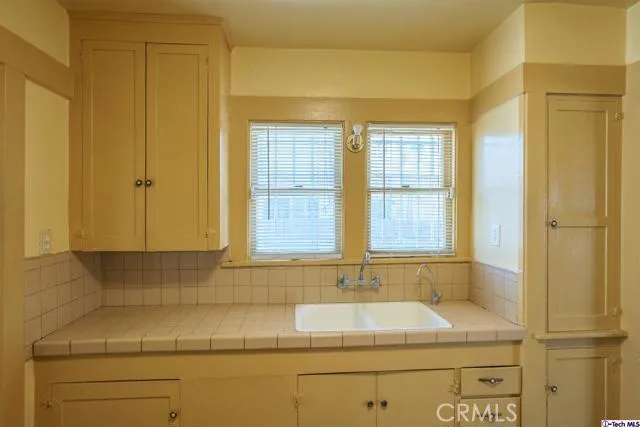 1825 W 38th Place, Los Angeles, California 90062