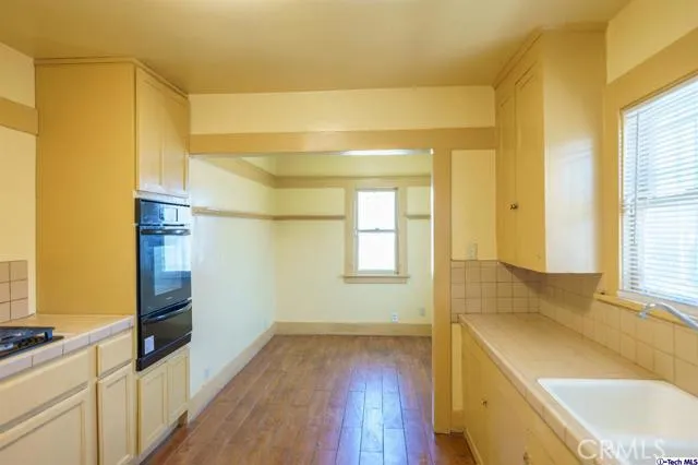 1825 W 38th Place, Los Angeles, California 90062