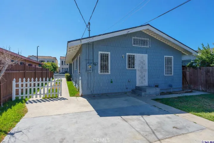1825 W 38th Place, Los Angeles, California 90062