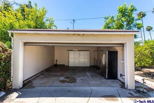 1648 W Kenneth Road, Glendale, California 91201