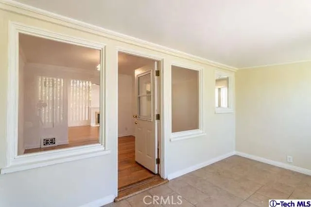 1648 W Kenneth Road, Glendale, California 91201