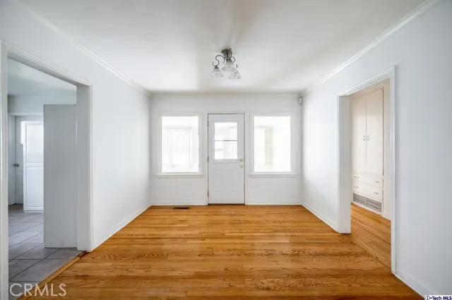 1648 W Kenneth Road, Glendale, California 91201