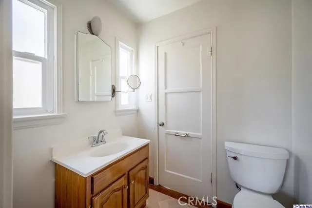 1648 W Kenneth Road, Glendale, California 91201
