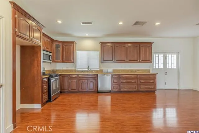 44525 W 45th Street, Lancaster, California 93536