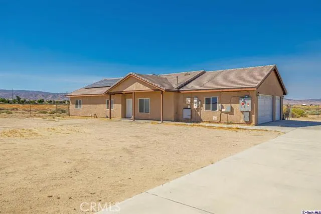 44525 W 45th Street, Lancaster, California 93536
