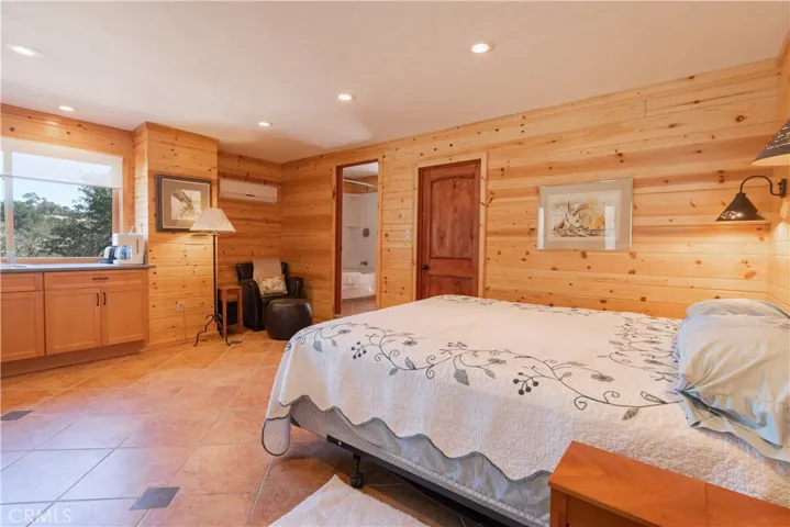 Upper apartment of Annex has a kitchenette, bathroom and closet