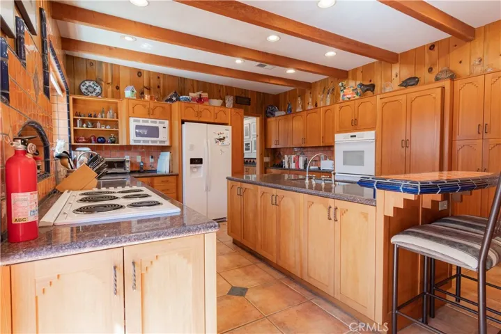 Lots of storage in this great kitchen