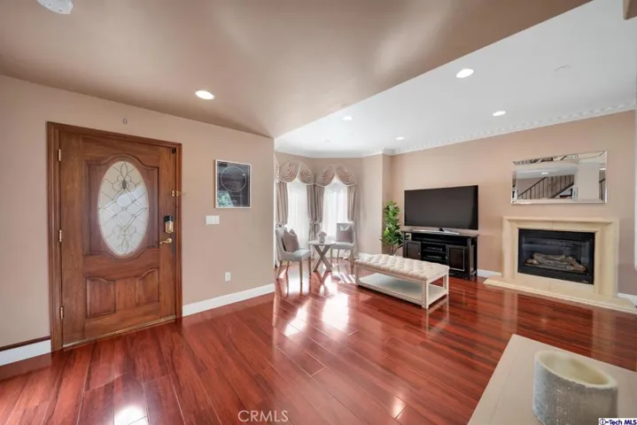 6939 Greeley Street 101, Tujunga, California 91042
