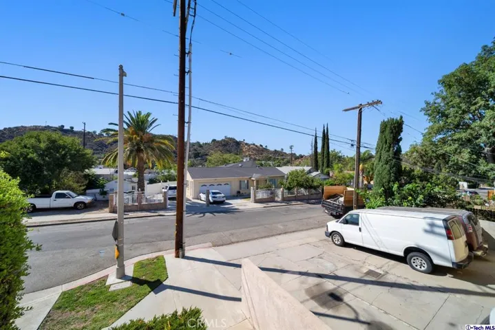6939 Greeley Street 101, Tujunga, California 91042