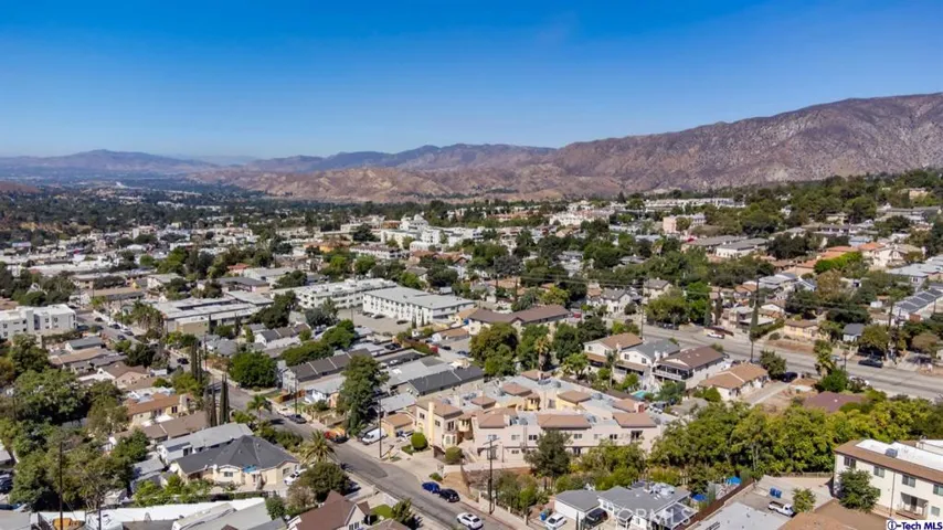6939 Greeley Street 101, Tujunga, California 91042