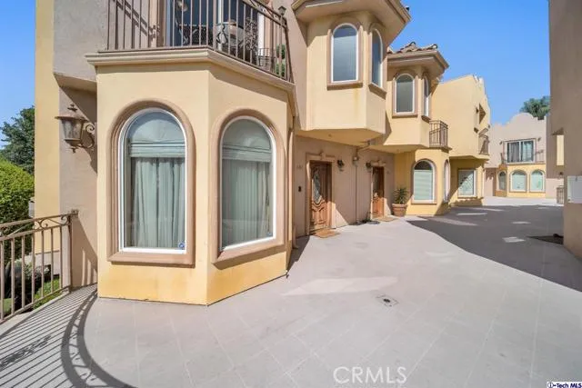 6939 Greeley Street 101, Tujunga, California 91042