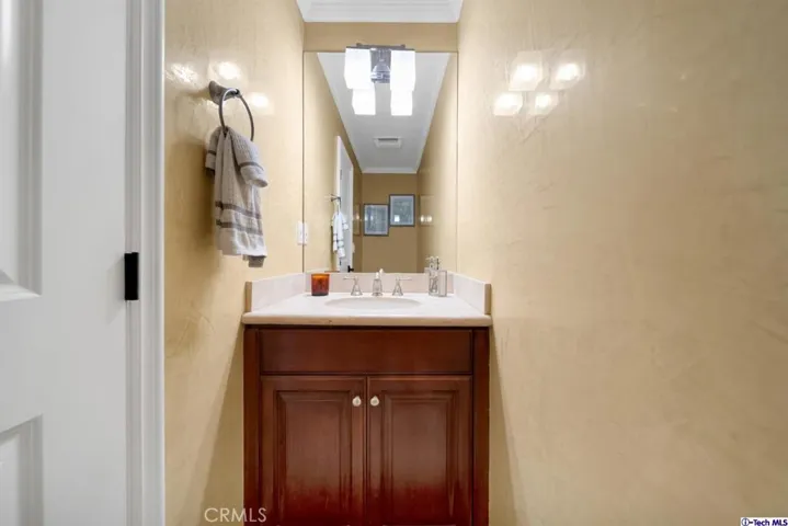 6939 Greeley Street 101, Tujunga, California 91042