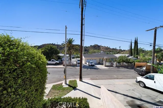6939 Greeley Street 101, Tujunga, California 91042