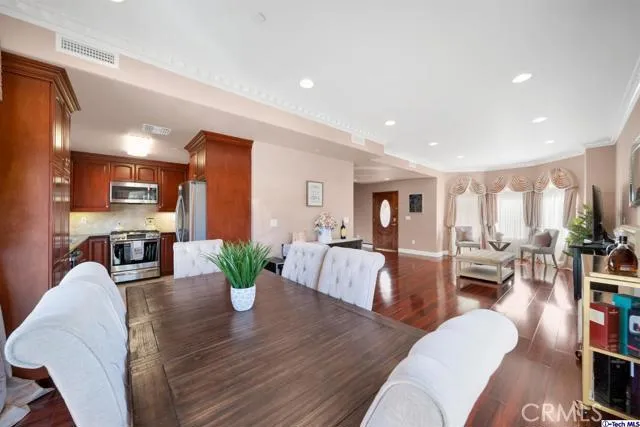 6939 Greeley Street 101, Tujunga, California 91042