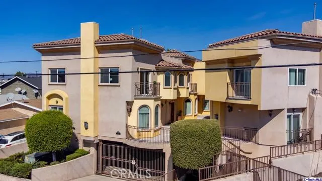 6939 Greeley Street 101, Tujunga, California 91042