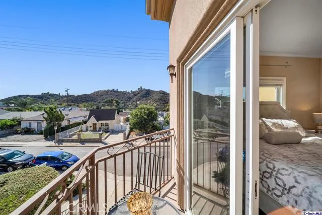 6939 Greeley Street 101, Tujunga, California 91042