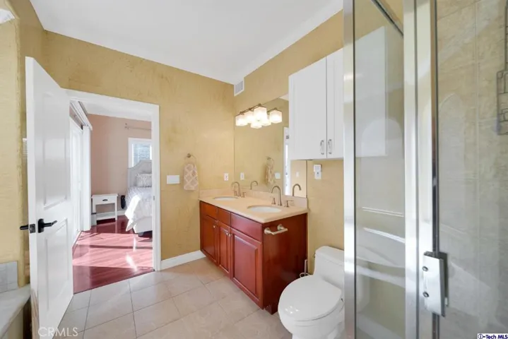 6939 Greeley Street 101, Tujunga, California 91042