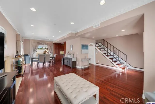 6939 Greeley Street 101, Tujunga, California 91042