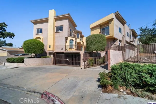 6939 Greeley Street 101, Tujunga, California 91042