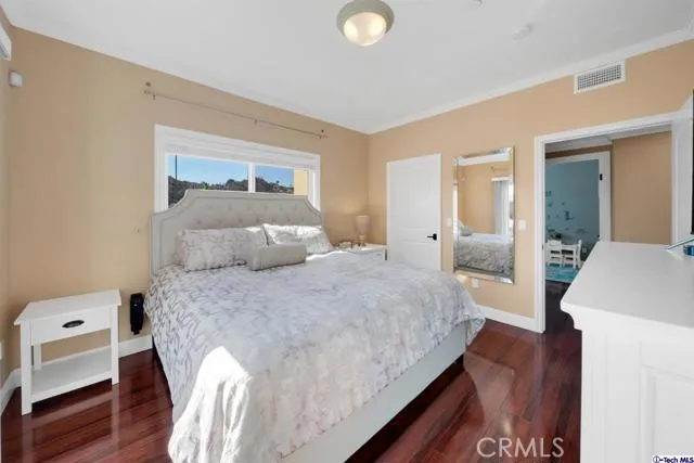 6939 Greeley Street 101, Tujunga, California 91042
