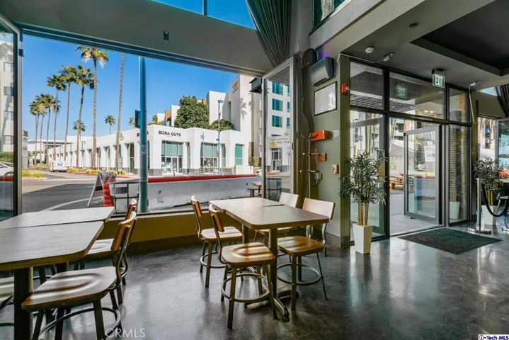 11136 Magnolia Boulevard, North Hollywood, California 91601