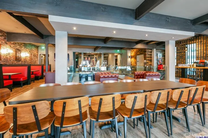 11136 Magnolia Boulevard, North Hollywood, California 91601