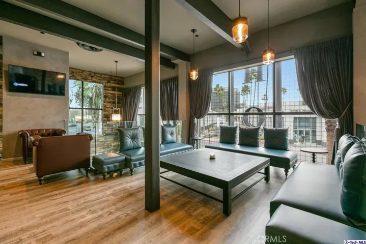 11136 Magnolia Boulevard, North Hollywood, California 91601