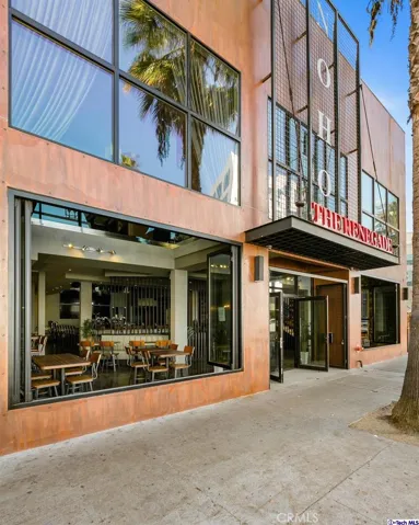 11136 Magnolia Boulevard, North Hollywood, California 91601