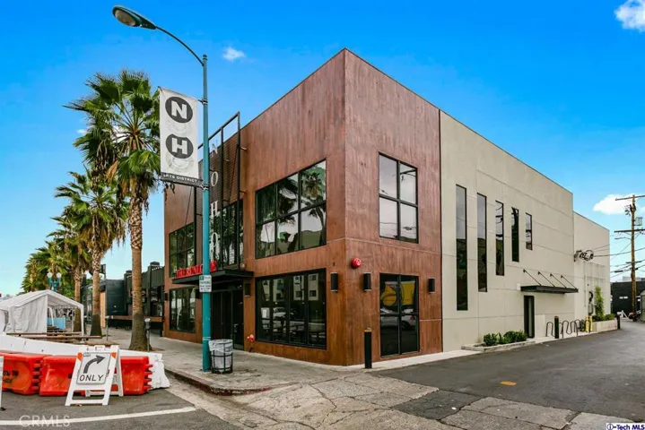 11136 Magnolia Boulevard, North Hollywood, California 91601