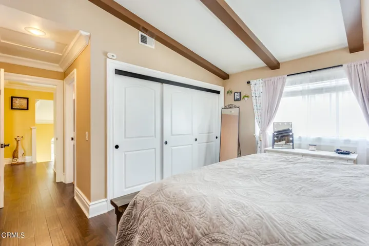 MLS-28-primary bedroom