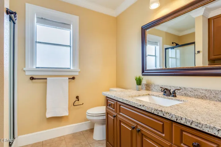 MLS-24-full bath