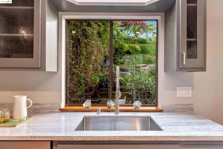 260 Stonewall Rd, Berkeley, California 94705