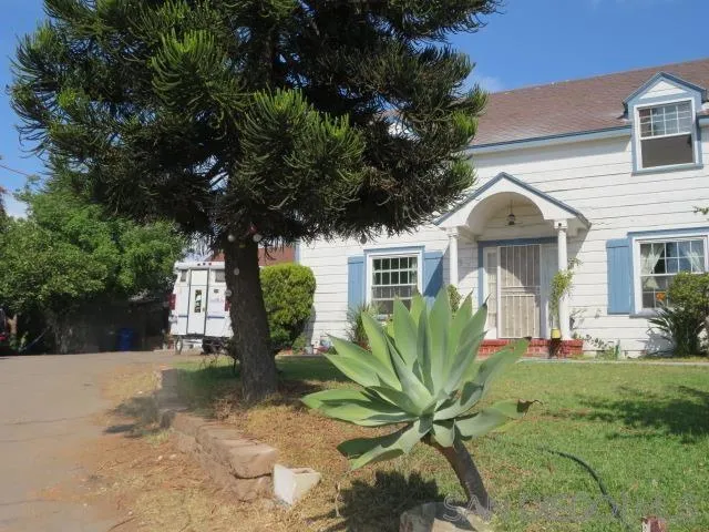 945 N Avenue, National City, California 91950