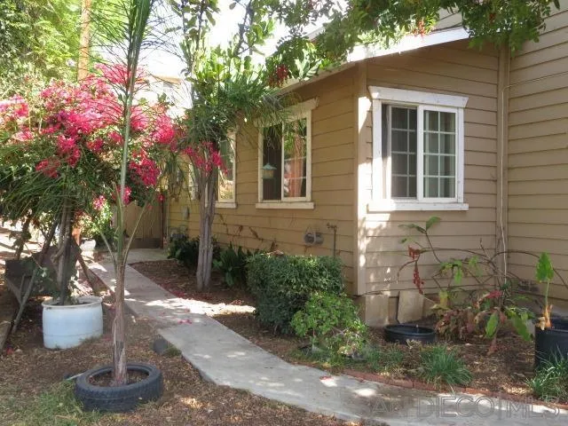945 N Avenue, National City, California 91950