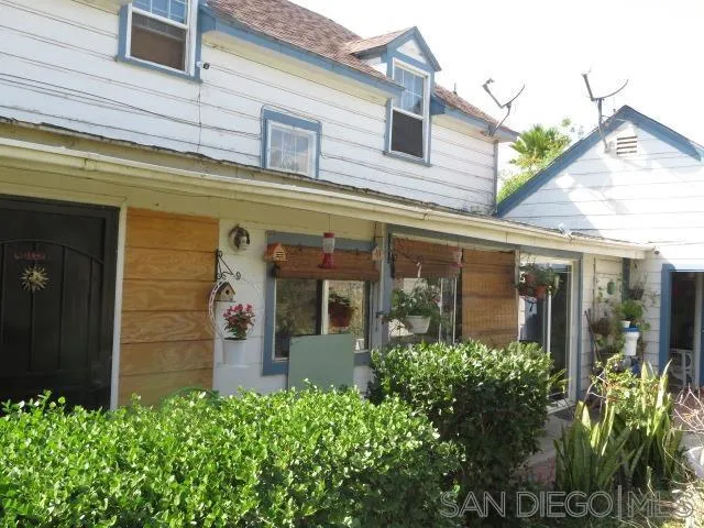 945 N Avenue, National City, California 91950