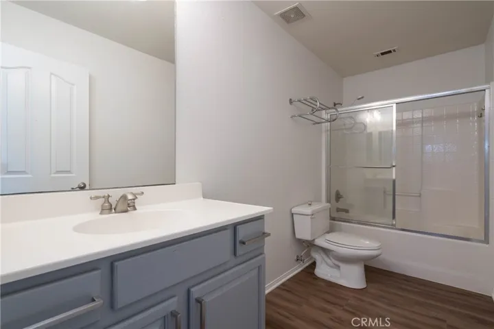 Upstairs Bathroom 1